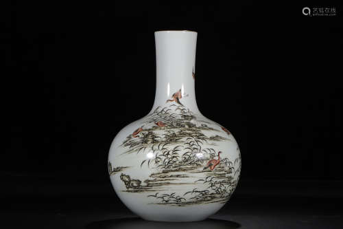 A Chinese Floral Porcelain Globular Vase