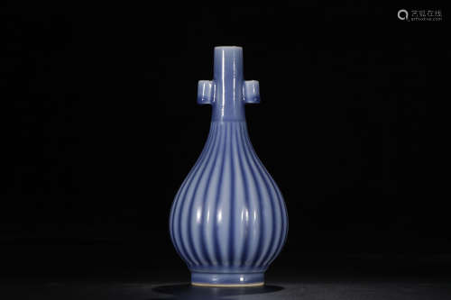 A Chinese Blue Glazed Porcelain Belly-shaped Vase