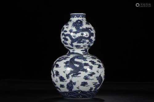 A Chinese Blue and White  Porcelain Gourd Shaped Vase 
