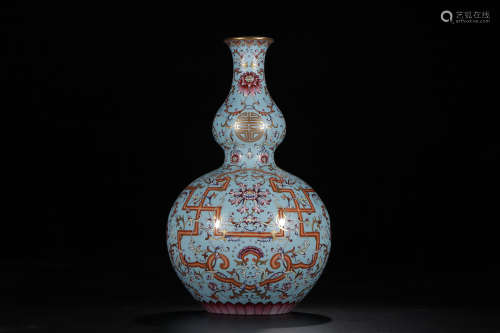 A Chinese Famille Rose Gilt Porcelain Gourd-shaped Vase