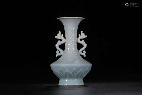 A Chinese Celadon Glazed Porcelain Beaker Vase with Double Ears
