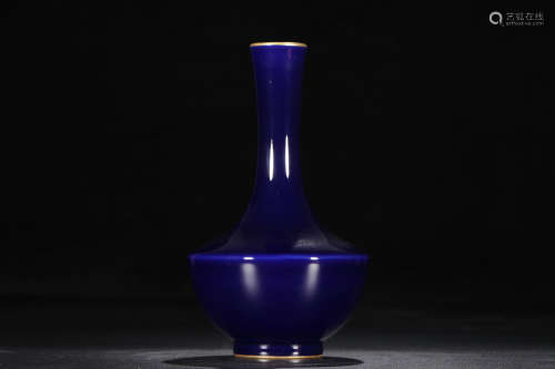 A Chinese Sapphire Gilt Porcelain Flask