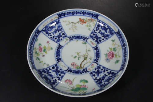 A Chinese Blue and White Famille Rose Porcelain Plate