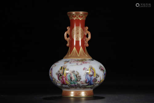 A Chinese Iron Red Gilt Porcelain Vase