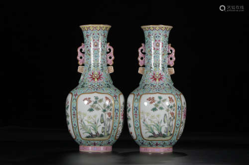 A Pair of Chinese Famille Rose Turquoise Porcelain Vases 