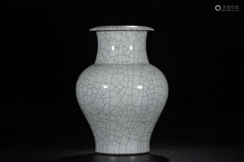 A Chinese White Glazed Porcelain Zun