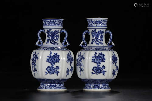 A Pair of Chinese Blue and White Floral Porcelain Vases