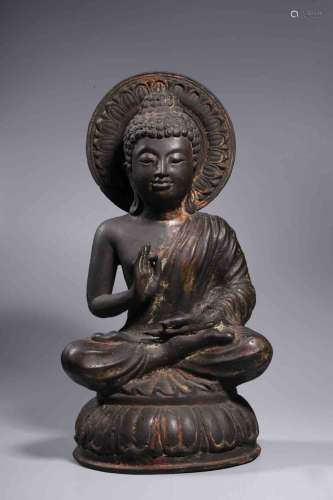A Bronze Sitting Sakyamuni Statue