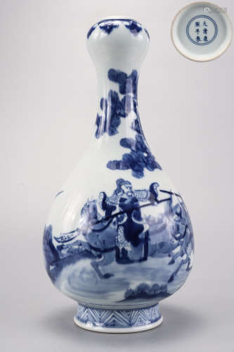 A Blue and White Figure Garlic Vase