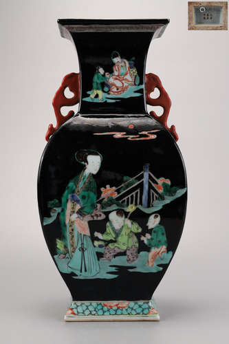 A Famille Verte Figures Vase