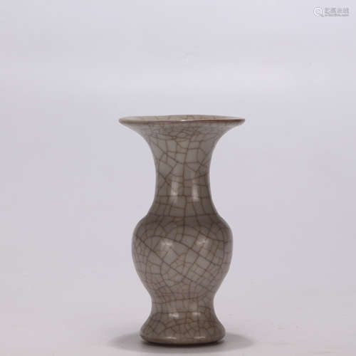 A Ge-type Beaker Vase