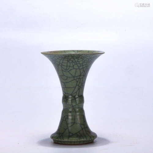 A Ge-type Beaker Vase