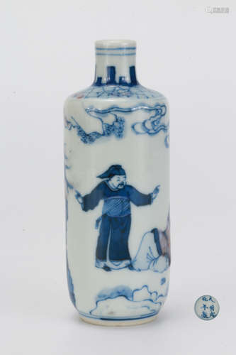 An Underglaze Blue and Copper Red Snuff Bottle