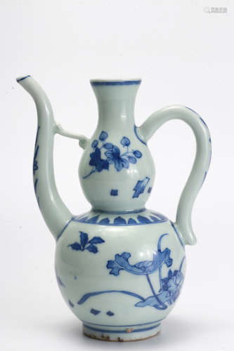 A Blue and White Floral Ewer