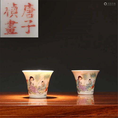 A pair of pastel maid goddess horseshoe teacup pair