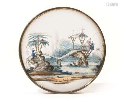 Round shaped glass box with polychrome painted coaster of Chinese fishing on a landscape background. It is encircled with brass and beads.  First third of the XIXth century D : 13,5 cm