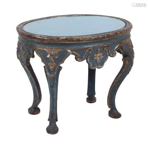 Coffee table Italy, 18th century 46x58x46 cm.