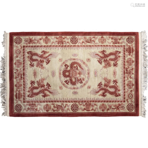 Pechino carpet China, 20th century 188x122 cm.