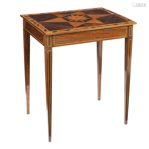 Rosewood centre table North Europe, 19th century