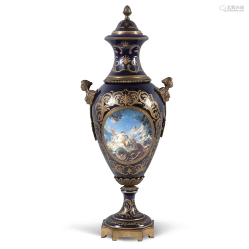 Blue porcelain and bronze vase France, 20th cen…