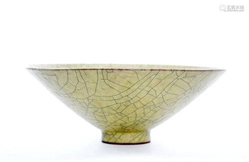 Fine Chinese Ge-Type Conical Bowl