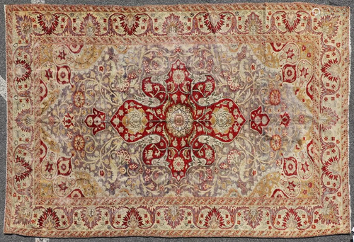 Fine Antique Sivas Rug