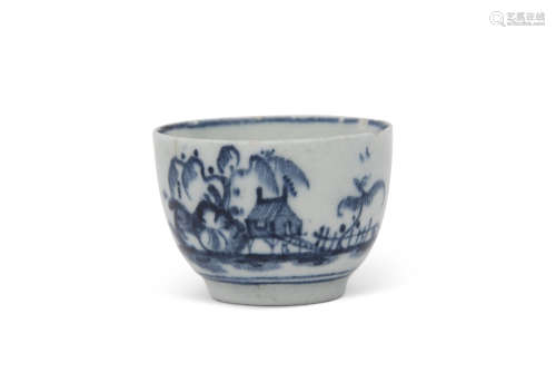 18th century Lowestoft porcelain miniature tea bowl painted in underglaze blue with a chinoiserie