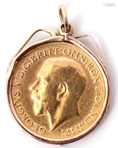 George V sovereign dated 1912, framed in a yellow metal pendant mount, gross weight 9.3g