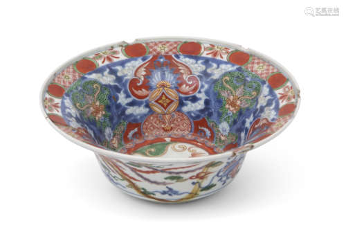 Late 17th century Chinese porcelain Wucai bowl, decorated in underglaze blue with overglaze