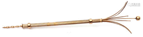 9ct gold double ended cigar piercer and swizzle stick, the engine turned barrel with two sliding