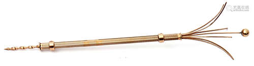 9ct gold double ended cigar piercer and swizzle stick, the engine turned barrel with two sliding