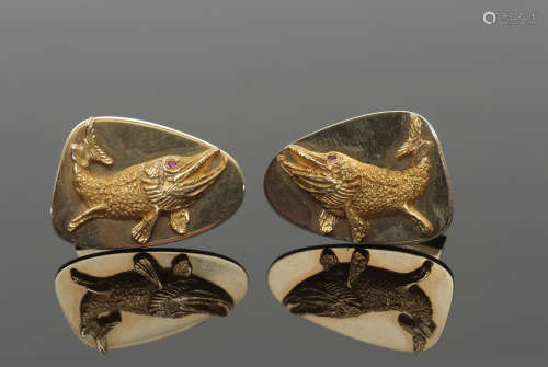 Pair of large Tiffany & Co 14K stamped cuff links, circa 1970, designed with a dimensional pike or