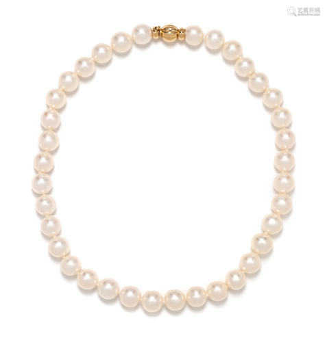 CULTURED SOUTH SEA PEARL NECKLACE