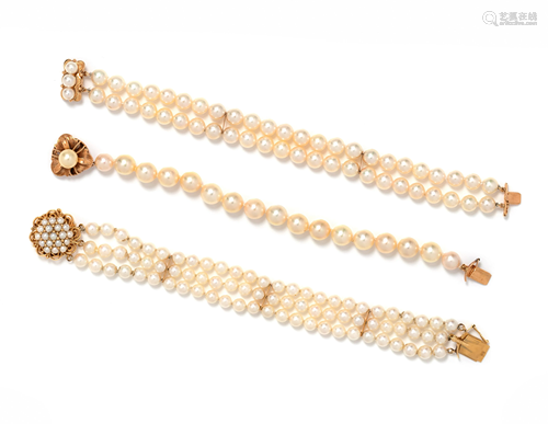 COLLECTION OF CULTURED PEARL BRACELETS