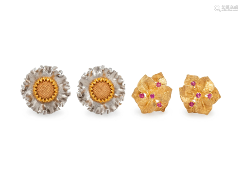 COLLECTION OF GOLD FLOWER MOTIF EARCLIPS