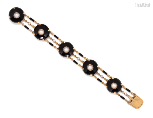 ONYX AND CULTURED PEARL BRACELET