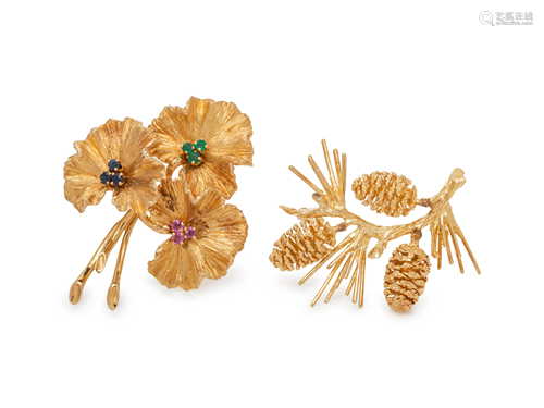 COLLECTION OF YELLOW GOLD BROOCHES