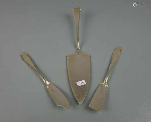 KONVOLUT WMF VORLEGEBESTECK: Tortenheber, Fischmesser und Spatel / plated serving cutlery, Art déco,