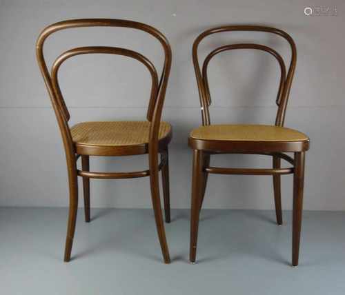 PAAR THONET BUGHOLZSTÜHLE MIT GEFLECHT / BISTROSTÜHLE / KAFFEEHAUSSTÜHLE, Entwurf Michael Thonet