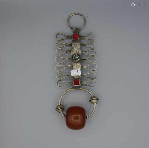 BERBER-SCHMUCK: BRUSTSCHMUCK, Tata, Foum Zguid / Marokko, Silber , Gewicht 65 g. Zierbehang in