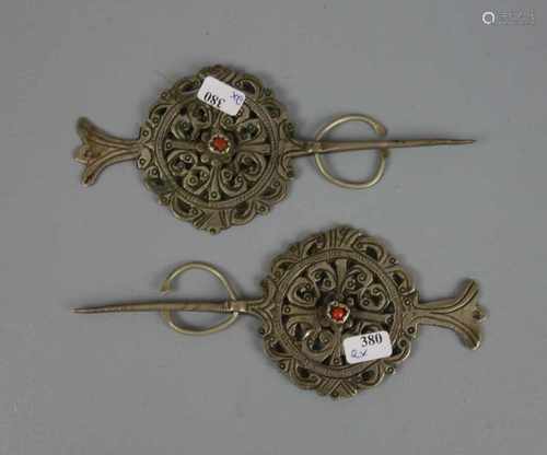 BERBER-SCHMUCK: FIEBELPAAR, Frontiére, algerische Grenze / Marokko, 20. Jh.; emailliertes Silber.