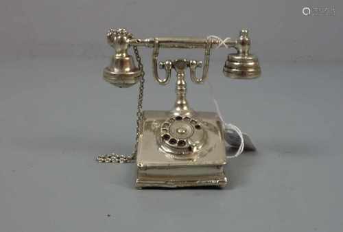 SILBERNES MINIATUR - TELEFON, 800er Silber (55 g), gepunzt mit Feingehaltsangabe. Naturalistisch