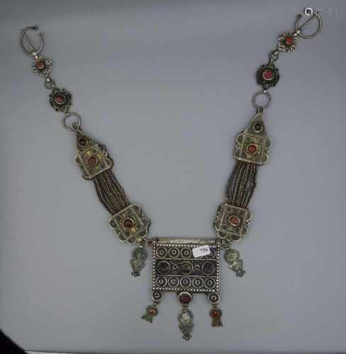 BERBER-SCHMUCK: Fibelkette mit Schmucksteinen / oriental jewellery, Silber (210 g), aus der Region