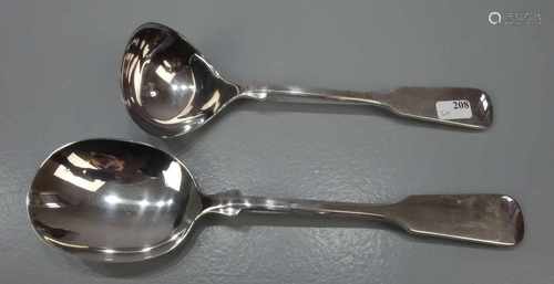 VORLEGEBESTECK: KARTOFFELLÖFFEL und KLEINE SCHÖPFKELLE / SAUCENLÖFFEL / plated serving cutlery,