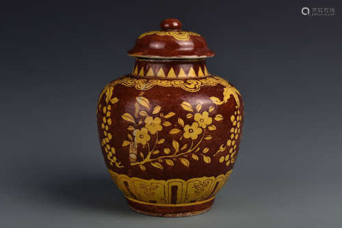 A RED AND YELLOW GLAZED JAR MING DYANSTY