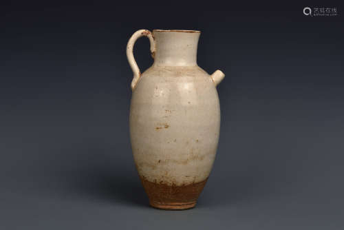 A XING-TYPE VASE SONG DYNASTY