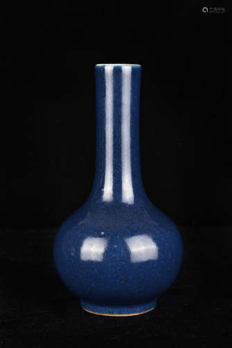 A BLUE GALZED BOTTLE VASE QING DYNASTY