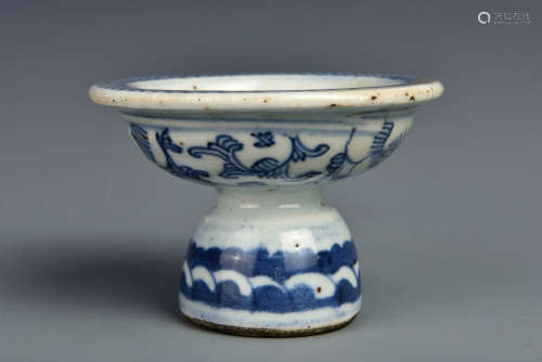 A BLUE AND WHITE TUREEN QING DYNASTY