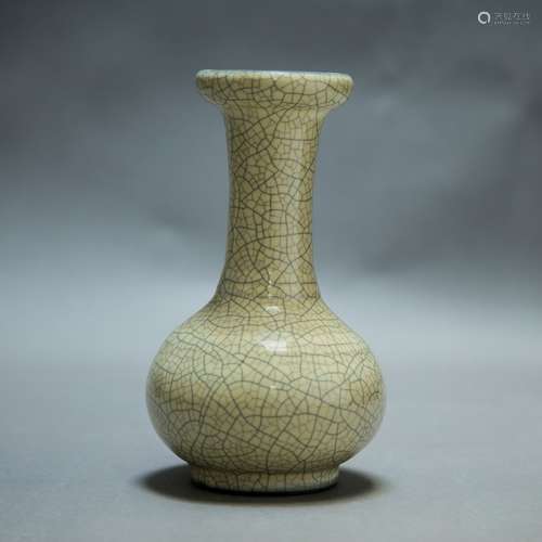 A GEYAO STYLE PORCELAIN VASE