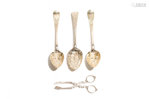 LOT OF THREE SILVER BERRY SPOONS & SUGAR NIPS 208g